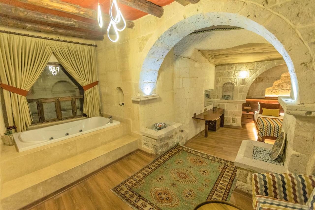 Mimi Cappadocia Luxury Cave Hotel Ючхисар Екстериор снимка